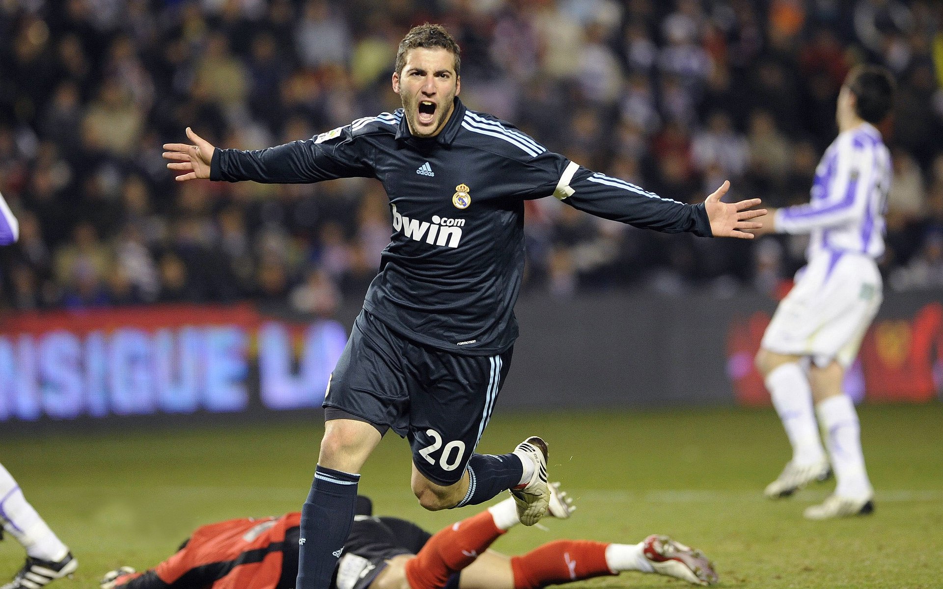 AYX SPORTS-青少年足球联赛多渠道直播，满足全民观赛需求，扩大赛事影响力